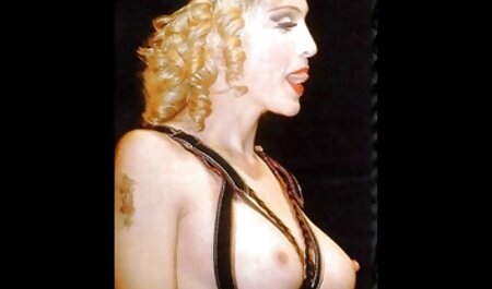 Gebundene Blondine reitet Pole, während Mann und Brünette zuschauen kostenlose pornos deutschsprachig