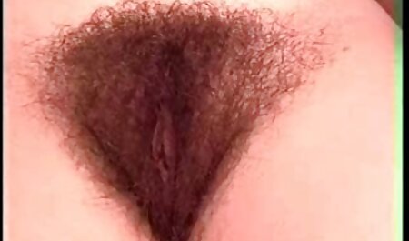 Schlanke Brünette mit schönen Titten saugt Kerl Schwanz, dann dringt er in ihre deutsche free pornofilme rosa Muschi