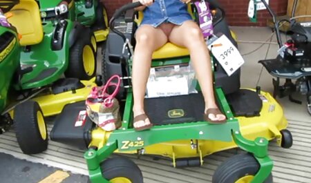 junger molliger Teenager gibt eine sexy Nuru-Massage sexfilme deutschsprachig