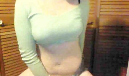 Frau masturbiert kostenlose sexfilme deutsche und spritzt auf die Couch